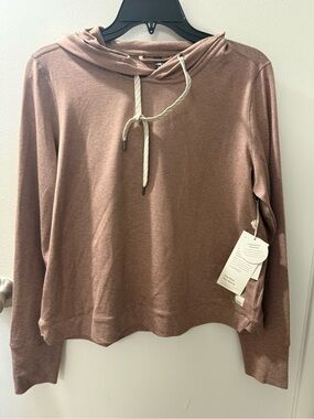 Vuori Women’s Lightweight Hooded Pullover - Mauve Brown